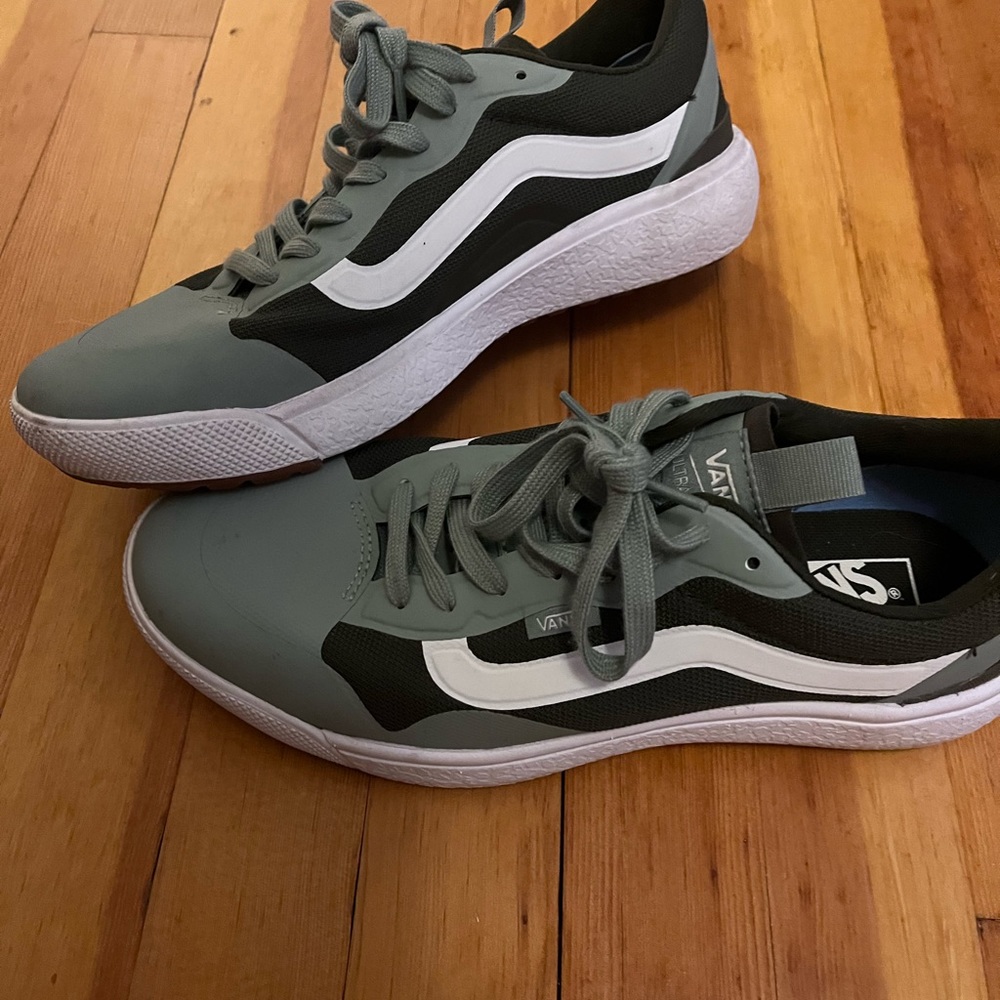 Vans EXO Ultrarange Womens Size 10